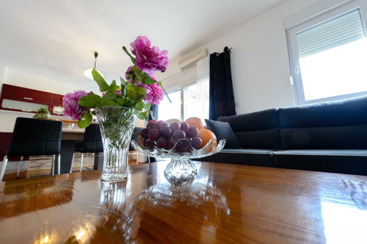 Apartment Ana 4+2 Makarska Eksteriør billede